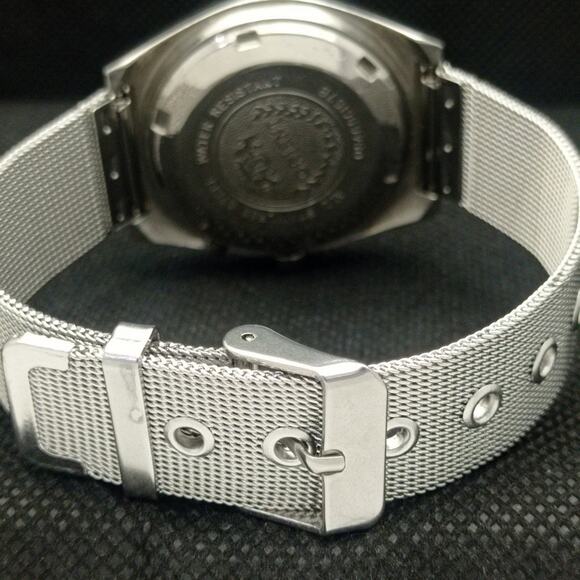 Vintage 1979 Orient Automatic Mens Silver Watch W/daydate & Gold accents - Picture 2 of 8